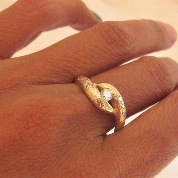 Engagement ring. 14K solid Yellow gold ring set with 0.25ct Diamonds. UNIQUE - Picture 5 of 9